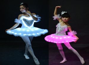 Nuovo tuto di balletto professionale Led Swan Lake Adult Ballet Dance Abbigliamento Tutu Donne Donne Ballerina per la danza da festa Costume8375019