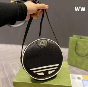 Designer Fanny Pack Round Messenger Bag Popular Style Bolsa Houlder Bags Letra Moda Bolsa Concreta 5a Qualidade Small Wallet7434285