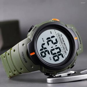 Zegarek zegarek skmei na świeżym powietrzu zegarek sportowy 100m wodoodporne cyfrowe mężczyźni moda LED LED Stopwatch nadgarstka