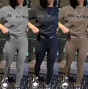 Designer Womens Tracksuits Silm Pants Passar Two Pieces Jogger Set 2024 Nya bokstäver Tryckta kortärmade tights Sweatsuits 3 Färger Fashion Clothing 5647