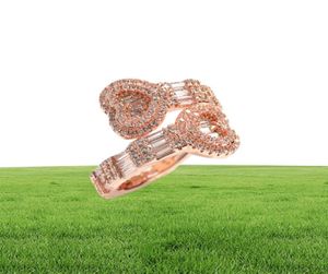 Sprzedaż z bocznymi kamieniami osobowością kształt miłości hip -hop lodowy pierścień para drabinowa cyrkonia otwartego pierścienia dla kobiet8379778