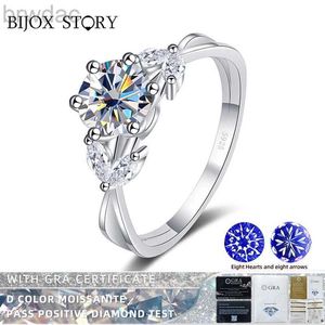 Solitaire Ring Bijox Story 1 CT Certifikat Flower Shape Moissanite Ring för kvinnlig S925 Sterling Silver Fine Jewelry Romantic Engagement Ring D240419