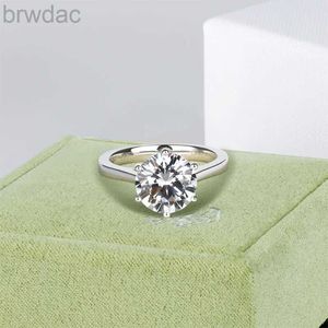 Solitaire Ring Classic 4 CT Solitaire Ring Big Diamond Cring Cring 6 Claws NSCD Кольцо для женщин 925 Серебряное серебряное обручальное кольцо женского кольца D240419