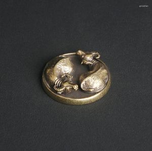 装飾的な置物アンティークブラスゴシップniu Zhuan Qiankun Creative Desktop Ornament Study Pecoight Tea Pet