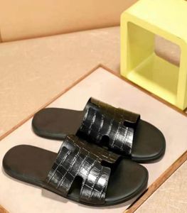 MEN039S Şık Açık Plaj Sandalet Men039s Deri Terlik ve İç Mekan Flipflops Areat 3846 Kutularla 8767373