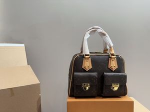 24SS -Frauen Luxusdesigner Manhattan Handtasche Kapazität Praktisch super gut aussehende akademische Stil Retro Atmosphäre Exquisite Mode 29 GHXG