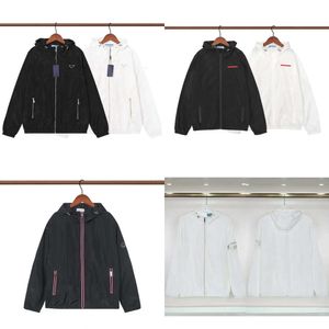 Fashion Windbreaker Thin Jacket rockar med bokstäver inverterade triangel män kvinnor vattentät kappa vårens höstkläder jackor ytterkläder herrkläder