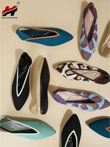 Повседневная обувь 2024 Женщины с пеленкой на ногу с одиночной тканой весной и летом удобная подошва простая сшивая цвет
