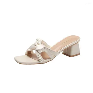 Tofflor 2024 Summer Women 5cm Chunky High Heels Pumpar Satin Pearl Butterfly Knots Party Elegant Valentine Wedding Bride Shoes