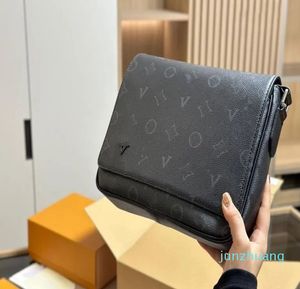 2024 El çantası Tasarımcısı Klasik Yaşlı Elçi Çantası Erkekler Crossbody Omuz Çantası Business Bag Cüzdan 26cm