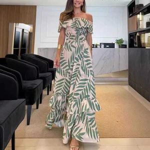 Abiti casual di base 2024 Summer Off Spalla Maxi Dress Ruffles Sexy Leaf Stampa Vacanza d'abbigliamento da spiaggia Eleganti abiti da festa per donne Assedri 240419