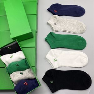 Multicolor-Modedesigner Herren Socken l Frauen Männer hochwertige Baumwolle All-Match Classic Knöchel atmungsaktivem Gu Mischen Fußball-Basketball-Socken Großhandel V9