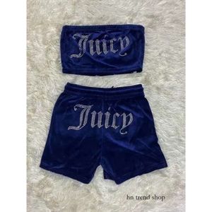 2024 Kvinnors tvådelar byxor Juicy Apple Veet Sexig med borrmashörrör Crop Top Casual DrawString Shorts Set Loose Summer Clothes Tracksuit 666eee 101