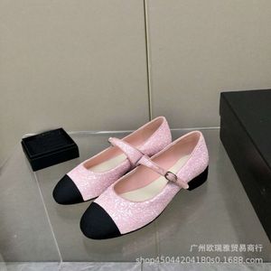 Sandalen Schuhe Springstil kleiner Duft runde Kopffarbe passung flacher Mund Eine Linie Schnalle Flache Sohle Mary Jane Single