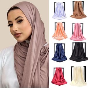 SCARPE IL PREMAZIONE SCAWLE PREMAZIONE PRESENTAZIONE GIORNI GIORNI PERIVA PLASEY HIJAB SCARPARE ALTRO