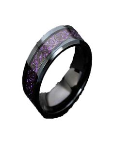 男性のための新しい紫色のドラゴンリングウェディングステンレススチールカーボンファイバーブラックドラゴンインレイコンフォートフィットバンドリングファッションジュエリーQ0708035440