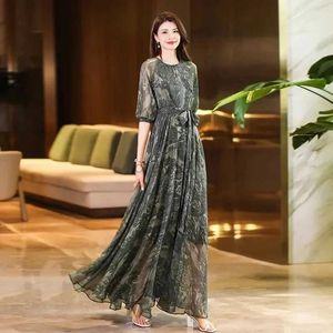 Grundläggande avslappnade klänningar 2024 Böhmen Summer Women Elegant Chiffon Maxi Dresses Lace-Up Slim Dark-Green Print Dresses Beach Vacation Retro A-Line Dresses 240419