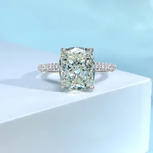 Cluster Rings Light Luxury Wersatile S925 Серебряный серебряный кольцо алмаза с импортированными женскими украшениями с высоким содержанием углерода