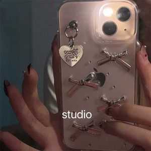 Casos de telefone celular Coreia Love Heart PENDEN 3D Caixa de telefone de prata, adequado para iPhone 15 14 13 12 11 Pro XS max mini mais x xr garota capa clara capa epóxi estro J240418