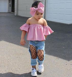 Söta barnkläder baby flicka kläder set 3st mode småbarn flickor rosa av axel toppar denim rippade jeans pannband baby ou7077764