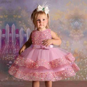 Flickans klänningar Baby Girls First Birthday Party Dress Toddler Princess Childrens Summer Dress New Girls ärmlös paljett Flower Fuffy Dress D240419