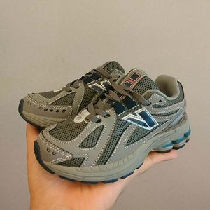 Kids Boys Girls 1906r Running Shoes 1906s Sneakers Sea Salt Marblehead Blue Runner Downtown White Red Silver Metallic Children Trainers Storlek 9C-4Y 5y Ayujedf