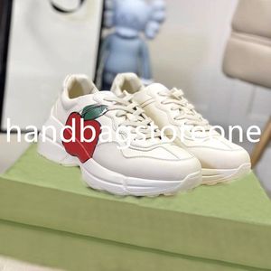 2023 New Retro Style Color Block Dad Shoes Men's and Women's Thick Sole Inner Heightening Couple Casual Sports Shoes.