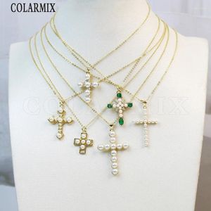 Kedjor 6 st klassiska Cross Pave Tiny Pearls Bead Pendant Halsband o Formning Lovely Women Present Religion Jewelry 52816
