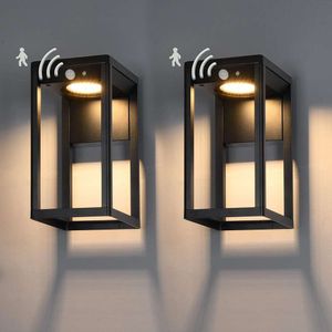 Outdoor Solar Sconce Lights 2 Pack - Rörelsesensorvägglyktor för veranda, uteplats, garage - Vattentät aluminiumskym till gryning av trådlös vägglampa