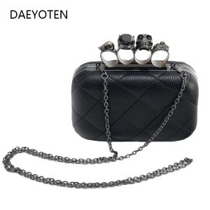 バッグDaeyoten Luxury Skull Ring Handbag女性デザイナーイブニングバッグパンククラッチバッグチェーンパーティーショルダーメッセンジャーバッグ財布ZM0366