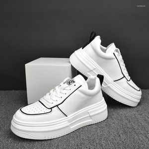 Sapatos casuais estilo coreano Men's White Lace-up apartamentos oxfords sapatos originais plataformas de couro tênis jovens calçados de rua zapato