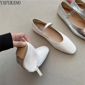 Scarpe casual fata delicata donna single femminile 2024 temperamento francese elegante piatto piatto retrò barca superficiale