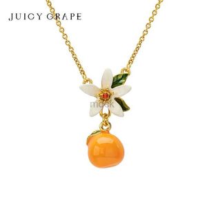 Pendant Necklaces Necklace for Women Orange Gardenia Necklace 18K Gold Plated Sweet Fruit Flower Necklace Hand Painted Enamel Christmas Gifts 240419