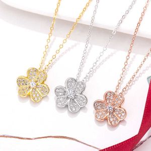 Designer Brand Van Three Flower Necklace Exquisite Glod Plated 18k Gold Full Diamond Pendant With Collar Chain for Women