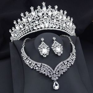 Luxusgrüne Kronkrone Brautschmuck Sets Strass Tiaras Halskette Ohrringe Hochzeitskleid Dubai Schmuck Set Accessoires 240419