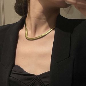 Street Minimalist Snake Necklace Men and Women Korean Version