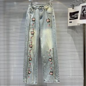 Jeans femminile 2024 Summer National Style Flower Growidery Pattern Lated Stradient For Women Long Blue Denim Pants