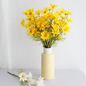 Fiori decorativi 10pcs seta daisy bouquet 5 teste vaso artificiale per accessori per decorazioni per la casa tavolo da pranzo da sposa Natale