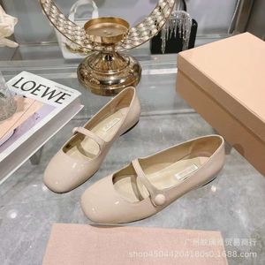Shoes Round Head Shallow Mouth Small Gold Buckle with Black Lacquer Leather Fairy Style Thick Heel Low Mary Jane Single Shoe Girl