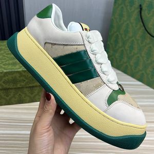 Scarpette per design di lusso per donne casual che camminano all'aperto per piccole scarpe bianche nuove sneakers alla moda uomini allacciati in fondo a fondo piatto coppie scarpe dimensioni 35-45