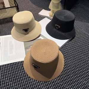 Tasarımcı Örgü Kova Şapkaları Plaj Hip Şapkası Daireler Kadınlar İçin Kapaklar Erkekler Casquette Bonnet Beanie Luxurys Fedora Filted Sun Cap Yaz Broş Takımlı Çanta Aksesuarları Siyah 2024