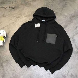 Loewew Bag Hoodies 디자이너 스웨트 셔츠 High Edition Luo Yi Autumn/Winter New Leather Pocket Lowew Top Sweater Looke and Women 's Casual Couple Coat Men's Trend 694