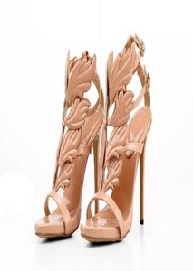 2019 Golden Metal Wings Leaf Slogappy Dress Sandal Gold Heels Scarpe Donne Metallic Sandals alata 78558059