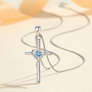 Pingente de prata de esterlagem cruzado com esterlina com cadeia de clavícula Niche de jóias personalizadas acessórios versáteis