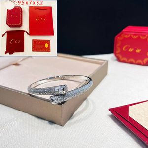 Серебряная накрытая полная бриллиантовая дизайнер дизайнер роскошный подарочный браслет для девочек Новый Love Charm Copper Bangle Box Упаковка