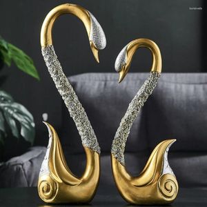 Estatuetas decorativas Estátua de cisne para decoração de casa ornamentos de arte modernos presentes de casamento acessórios de amantes de amantes Um par de esculturas