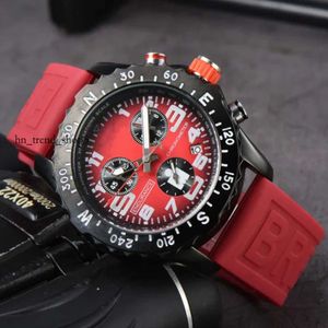 Top Luxury Mens Watch Quartz Endurance Pro Avenger Chronograph 44mm Watches Multiple Colors Rubber Men Watches Glass Wristwatches 15