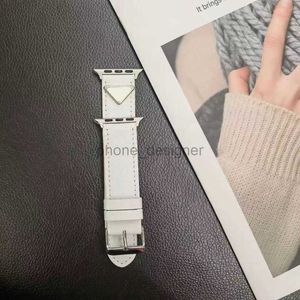 Designer Watchbands rem för Apple Watch Band 42mm Iwatch 8 7 6 5 4 3 2 Lyxband för man och kvinna Vita läderbrevband