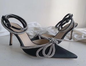 Designers klackar sandaler för kvinnor mach satin modeparty sexig båge bröllop klänning skor kristall utsmyckad strass sko stile3565455