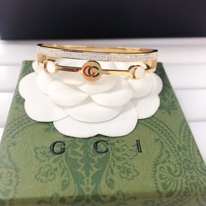 Designer di marchi con brandogle per bracciale oro oro boutique per bracciale di alta qualità per un braccialetto intarsiato di alta qualità elegante ed elegante